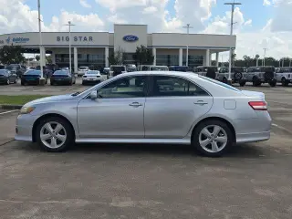 Toyota Camry 2011 SE 4dr Sedan 6M