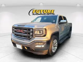 GMC Sierra 1500 2017 4x2 SLT 4dr Cabina de tripulación 5.8 ft. CB