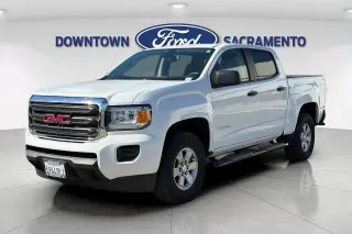 GMC Canyon 2016 4x2 Base 4 puertas Crew Cab Caja corta de 5 pies