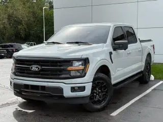 Ford F-150 2024 4x4 XLT 4 puertas SuperCrew 5.5 pies caja corta