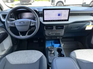 Ford Maverick 2026 con tracción en las cuatro ruedas (AWD), versión XLT, 4 puertas, SuperCrew, caja de carga de 4,5 pies