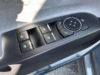 Ford Maverick 2026 con tracción en las cuatro ruedas (AWD), versión XLT, 4 puertas, SuperCrew, caja de carga de 4,5 pies