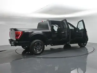 Ford F-150 2023 4x4 XLT 4p SuperCrew 6.5 ft. SB