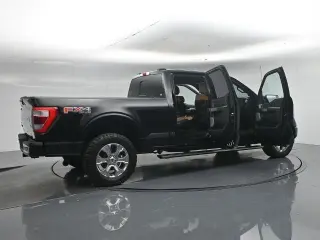Ford F-150 2021 4x4 Platinum 4dr SuperCrew 6.5 ft. SB
