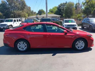 Toyota Camry 2026 LE Sedán 4p.
