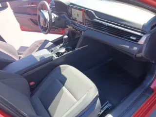 Toyota Camry 2026 LE Sedán 4p.