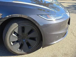 Tesla Model 3 2025 Long Range 4p Fastback