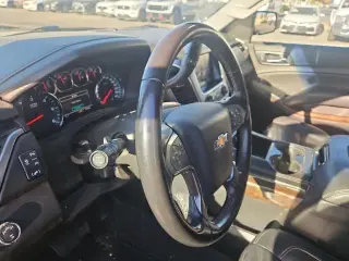 Chevrolet Suburban 2019 4x4 LT 4p SUV