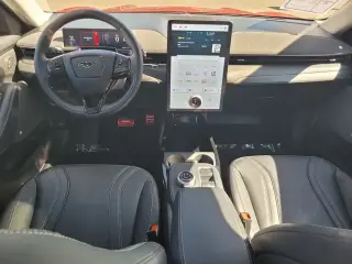Ford Mustang Mach-E 2023 Premium 4dr SUV