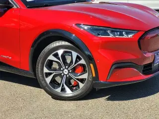 Ford Mustang Mach-E 2023 Premium 4dr SUV