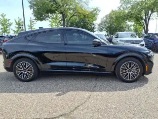 Ford Mustang Mach-E 2024 AWD Premium 4dr SUV