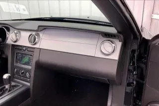 Ford Mustang 2006 GT Deluxe 2dr Convertible