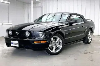 Ford Mustang 2006 GT Deluxe 2dr Convertible