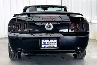 Ford Mustang 2006 GT Deluxe 2dr Convertible