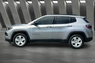 Jeep Compass 2022 Latitude 4dr SUV
