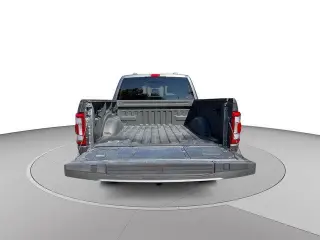 Ford F-150 2022 4x4 Lariat 4p SuperCab 5.5 ft. CA