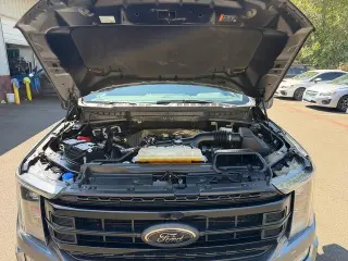 Ford F-150 2022 4x4 Lariat 4p SuperCab 5.5 ft. CA