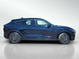 Ford Mustang Mach-E 2024 Premium 4p SUV