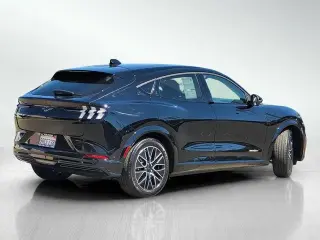 Ford Mustang Mach-E 2024 Premium 4p SUV