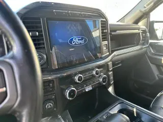 Ford F-150 2022 4x4 XLT 4p SuperCab 5.5 ft. CB