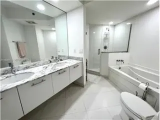 Propiedad de alquiler con 2 dormitorios y 2 baños en Miami