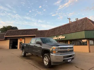 2017 Chevrolet Silverado 2500HD ONLY 29,000 Miles