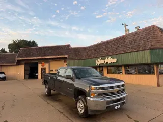 2017 Chevrolet Silverado 2500HD ONLY 29,000 Miles