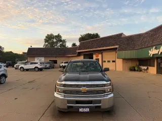 2017 Chevrolet Silverado 2500HD ONLY 29,000 Miles