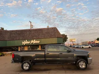 2017 Chevrolet Silverado 2500HD ONLY 29,000 Miles