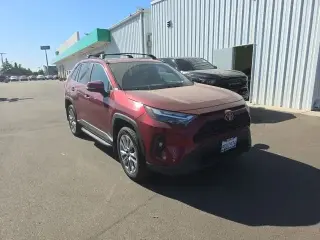 Toyota RAV4 2022 XLE Premium 4dr SUV