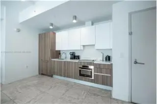 Propiedad de alquiler con 2 dormitorios y 2.5 baños en Miami