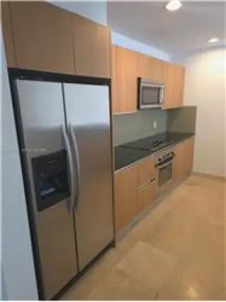 Propiedad de alquiler con 2 dormitorios y 2.5 baños en Miami