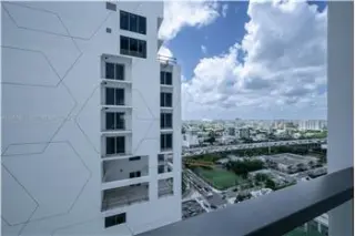 Propiedad de alquiler con 2 dormitorios y 2.5 baños en Miami