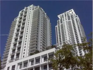 Propiedad de alquiler con 2 dormitorios y 2.5 baños en Miami