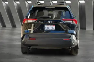 Toyota RAV4 2024 AWD XLE Premium 4dr SUV
