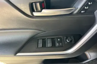 Toyota RAV4 2024 AWD XLE Premium 4dr SUV