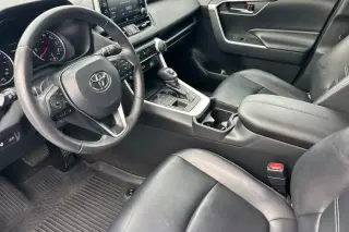 Toyota RAV4 2019 AWD XLE Premium 4dr SUV