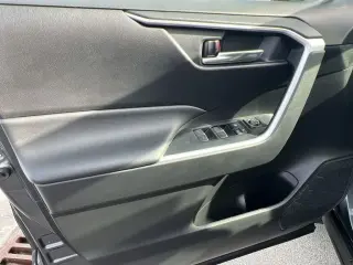 Toyota RAV4 2022 XLE 4dr SUV