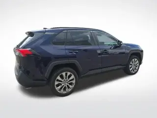Toyota RAV4 2023 XLE Premium 4dr SUV