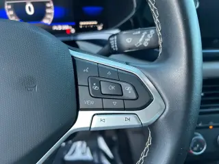 Volkswagen Taos 2022 SE 4p SUV