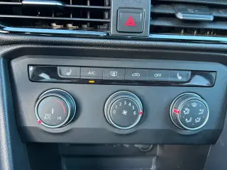 Volkswagen Taos 2022 SE 4p SUV