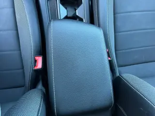 Volkswagen Taos 2022 SE 4p SUV