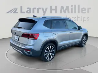 Volkswagen Taos 2022 SE 4p SUV