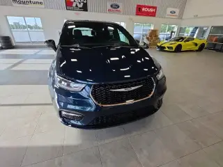 Chrysler Pacifica 2025 Select 4dr Mini-Van