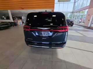 Chrysler Pacifica 2025 Select 4dr Mini-Van