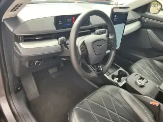Ford Mustang Mach-E 2023 Select 4p SUV