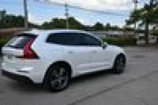 2020 Volvo XC60 T5 Momentum