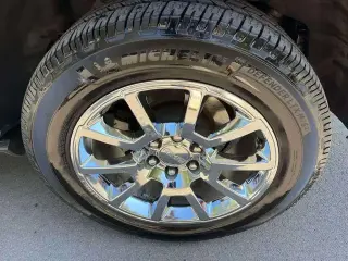 GMC Yukon XL 2019 4x4 Denali 4p SUV