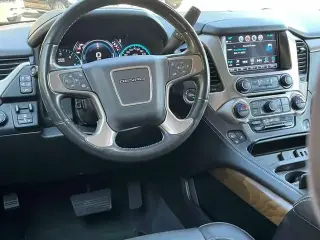 GMC Yukon XL 2019 4x4 Denali 4p SUV