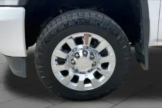 GMC Sierra 2500HD 2019 4x4 Denali 4dr Crew Cab SB